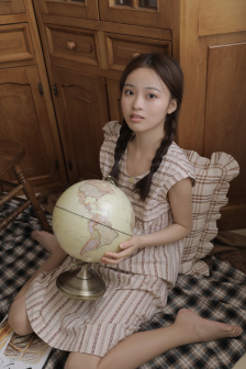 年轻的女教师韩国电影